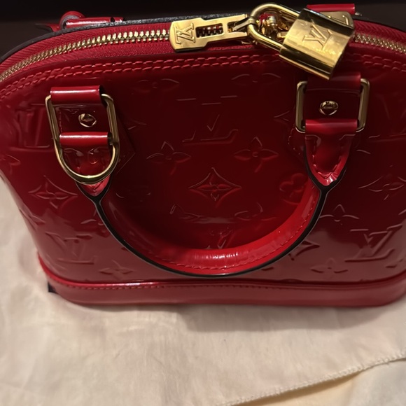 Louis Vuitton Vernis Alma BB Red - Picture 11 of 11